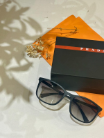 ⁦نظارة الشمسية من ماركة PRADA الأصلية⁩ - الصورة ⁦2⁩
