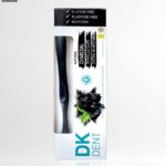 معجون أسنان DK Dent بالفحم والطين لتبييض الأسنان.