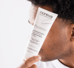 ⁦شامبو مكثف  خصيصاً لفروة الرأس المعرضة للصدفية والقشور المستمرة من ماركة NOREVA⁩ - الصورة ⁦3⁩