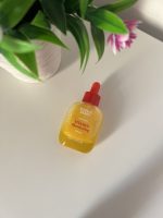 سيروم EQQUAL BERRY Deep Cera Vitamin Illuminating Serum.